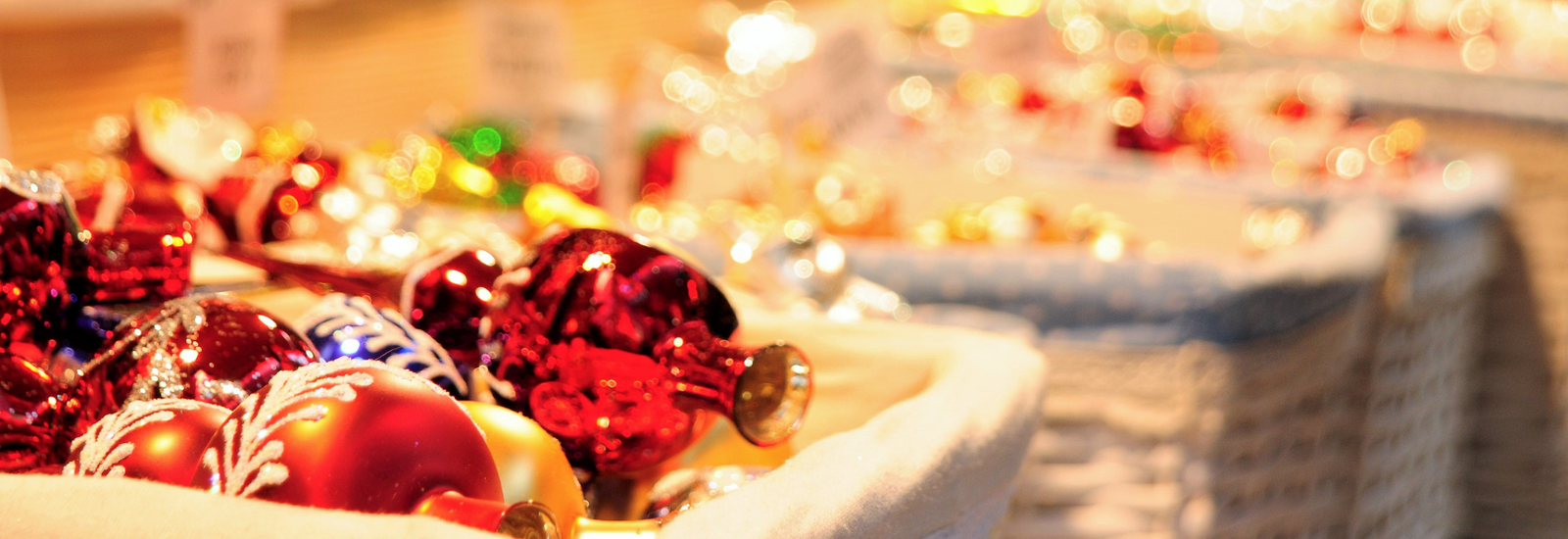 Embracing Italian Holiday Magic: From Festive Markets to Your Home