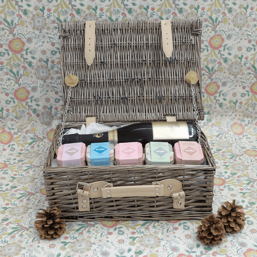 Medium Hamper - Lavolio Boutique Confectionery